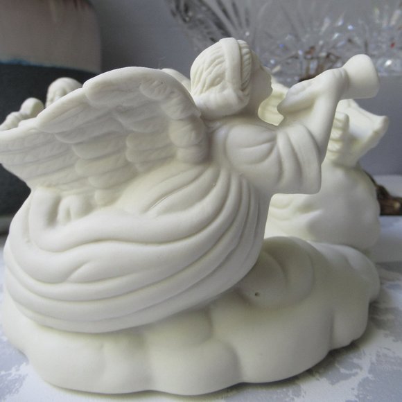 Porcelain Biscuit Candlestick Trio of Angels 1990s - Picture 7 of 16